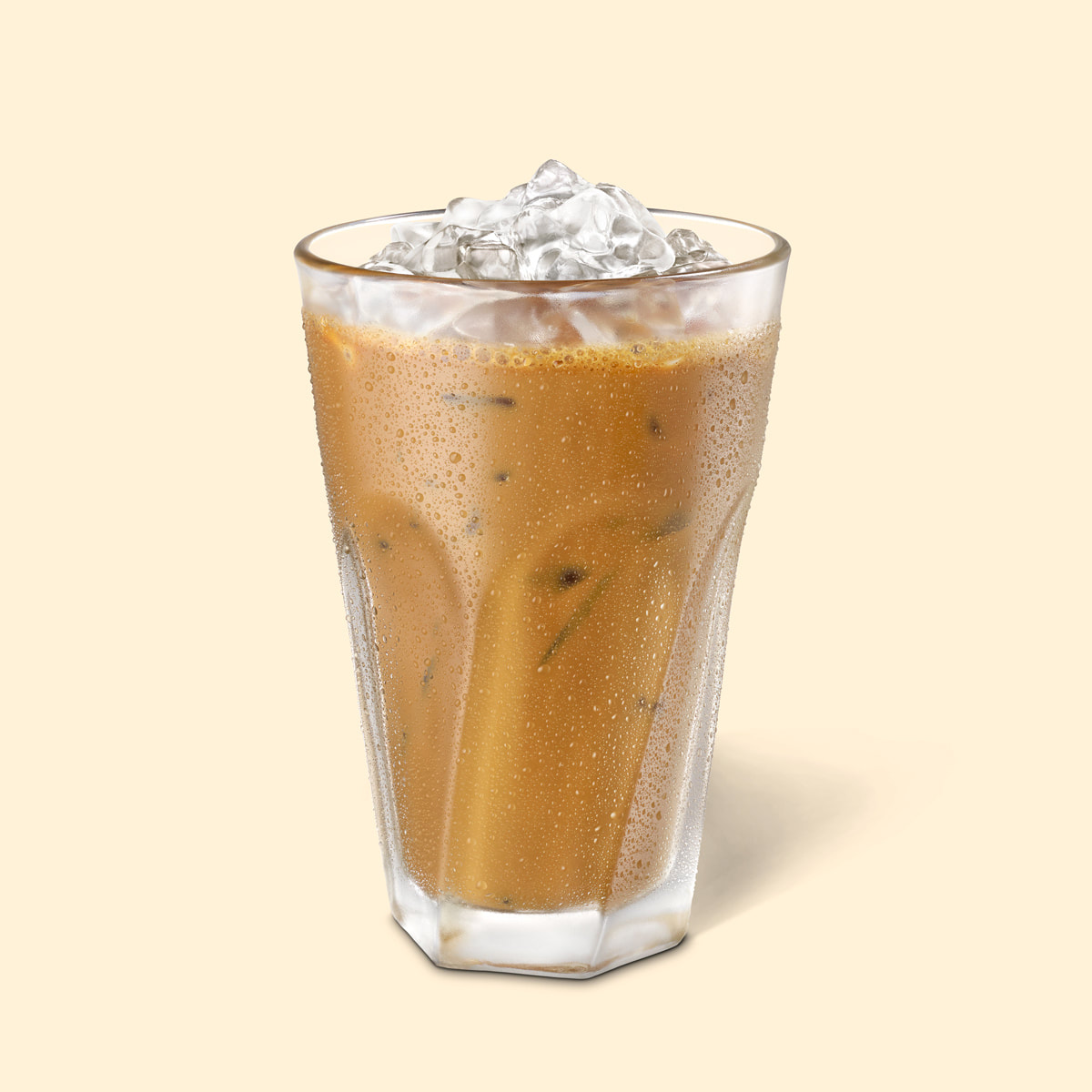 Cà Phê Sữa Đá: Hương vị độc đáo của cà phê sữa đá mỗi khi thưởng thức sẽ khiến bạn say đắm và thư giãn. Hãy xem hình ảnh này và cảm nhận sự tinh tế của nghệ nhân trong việc pha chế ly cà phê này nhé!